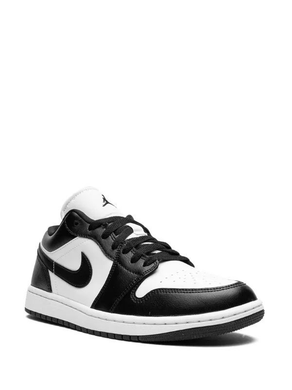 air jordan 1 low panda Slide 2